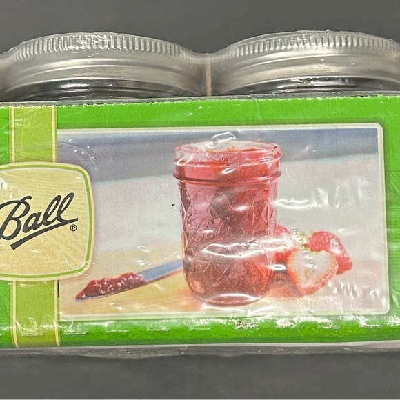 Ball Mason Quilted Crystal Jelly Jars, Regular Mouth, 8oz. Case of 12 - Picture 1 of 4